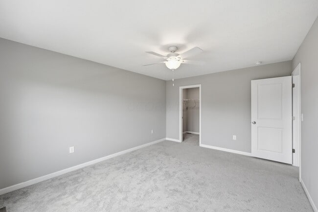 Building Photo - 5749 Shadowfair Ln