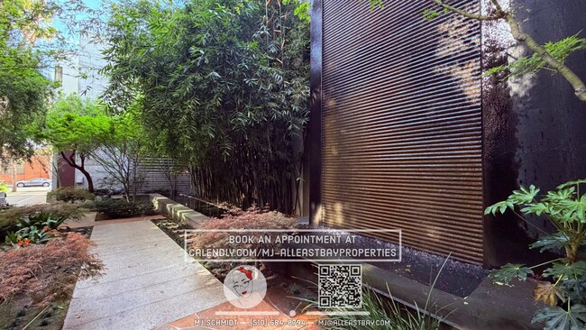 Building Photo - Sunny loft with in unit gym, heated floors in bathroom, contemporary kitchen, and includes water/...