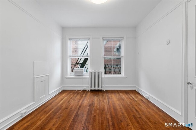 Building Photo - 284 Orange St