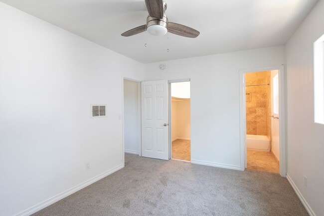 Building Photo - *OPEN HOUSE: 10/3 10AM-12PM* 1Br in Carlsb...