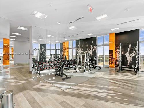 Building Photo - 2000 Metropica Wy