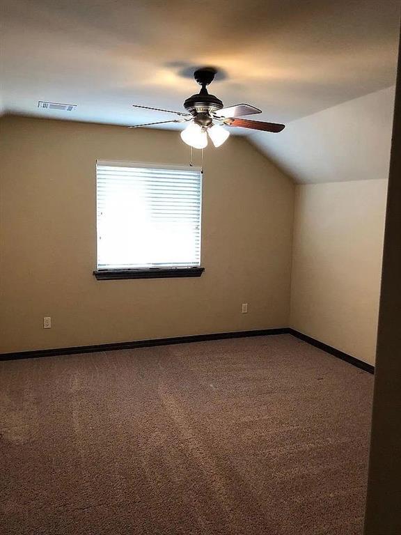 Building Photo - 3624 Oakridge Cir