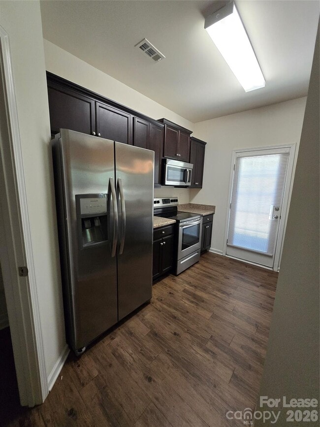 Building Photo - 9138 Bradstreet Commons Way
