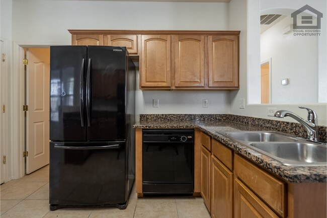 Building Photo - 4Bed/2Bath House in Maricopa! Move-In Ready on 11/12/2026!