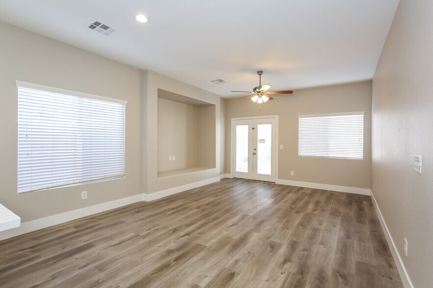 Building Photo - 3802 Caribbean Blue Ave