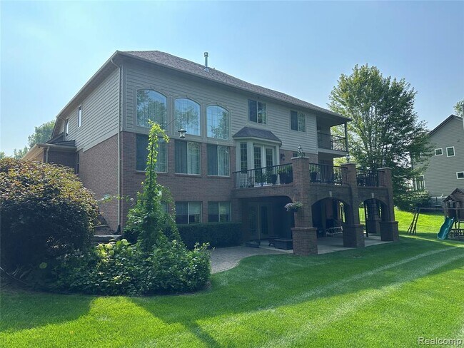 Building Photo - 4906 Stonehenge Dr
