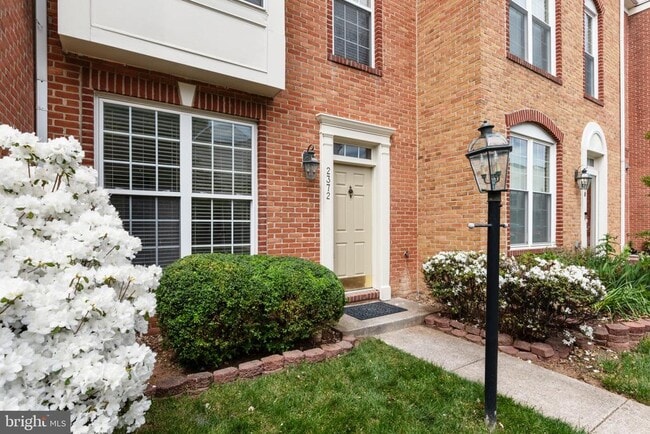 Building Photo - 2372 Woodland Pond Ln