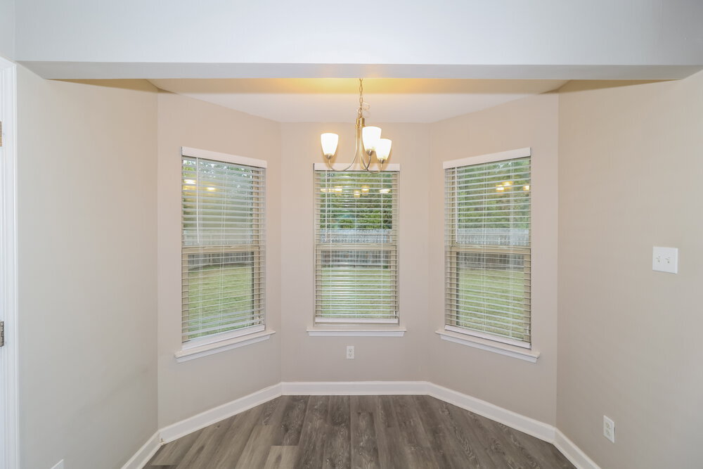 Building Photo - 8129 Jordan View Dr