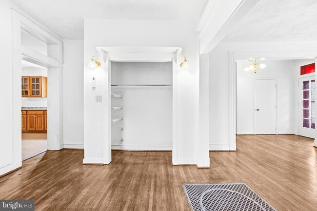 Building Photo - 3110 Main St