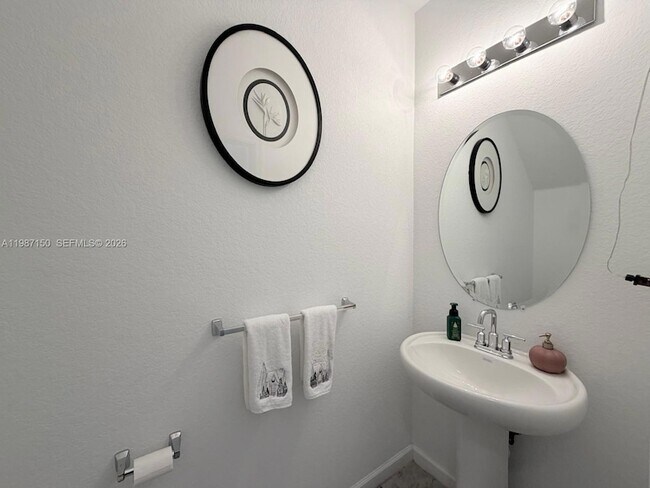 Building Photo - 4002 NW 11th Ct