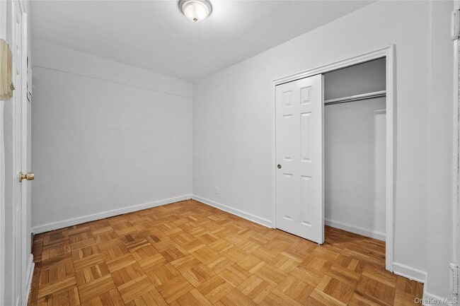 Building Photo - 140 E Hartsdale Ave