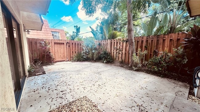 Building Photo - 1715 Park Meadows Dr