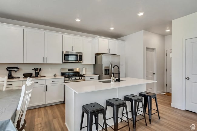 Building Photo - 2003 Red Yearling Dr