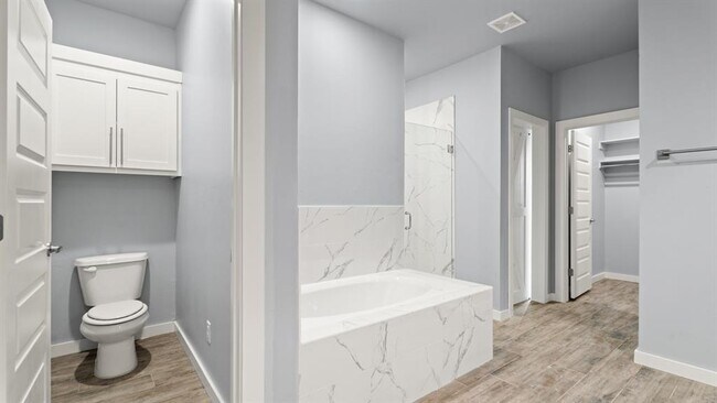 Building Photo - 217 Olde Ml Ct