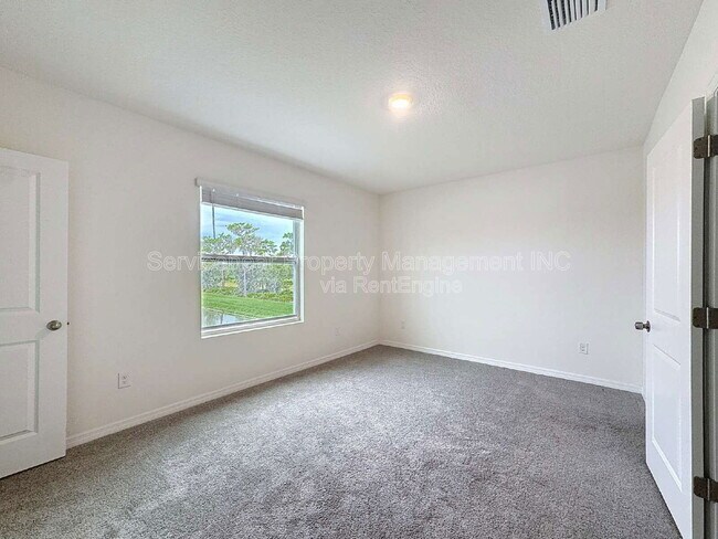 Building Photo - 32988 Major Oak Dr