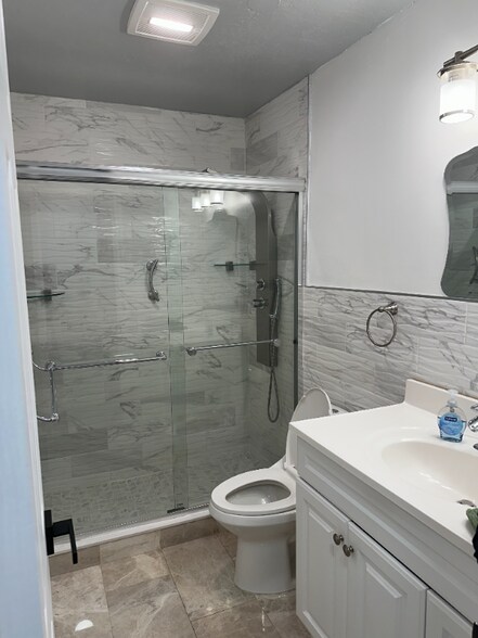 Building Photo - 12245 SW 116th Ln