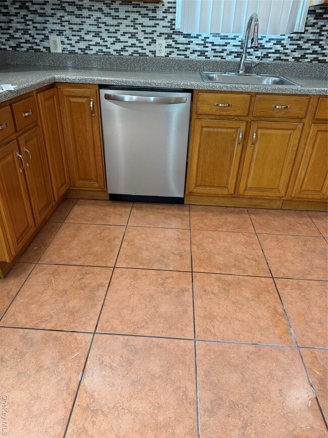 Building Photo - 221-18 91st Rd