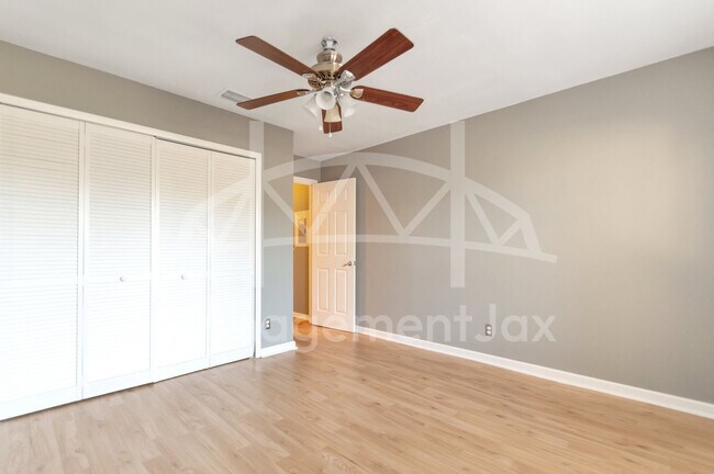 Building Photo - 5615 San Juan Ave