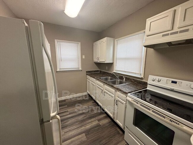 Building Photo - 3018 Tytus Ave