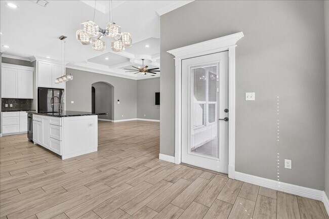 Building Photo - 6718 Stuyvesant Ct