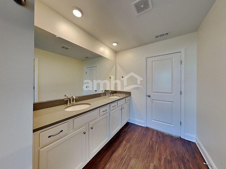 Building Photo - 4306 Effie Seward Dr