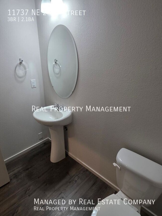 Building Photo - 11737 NE 23rd St