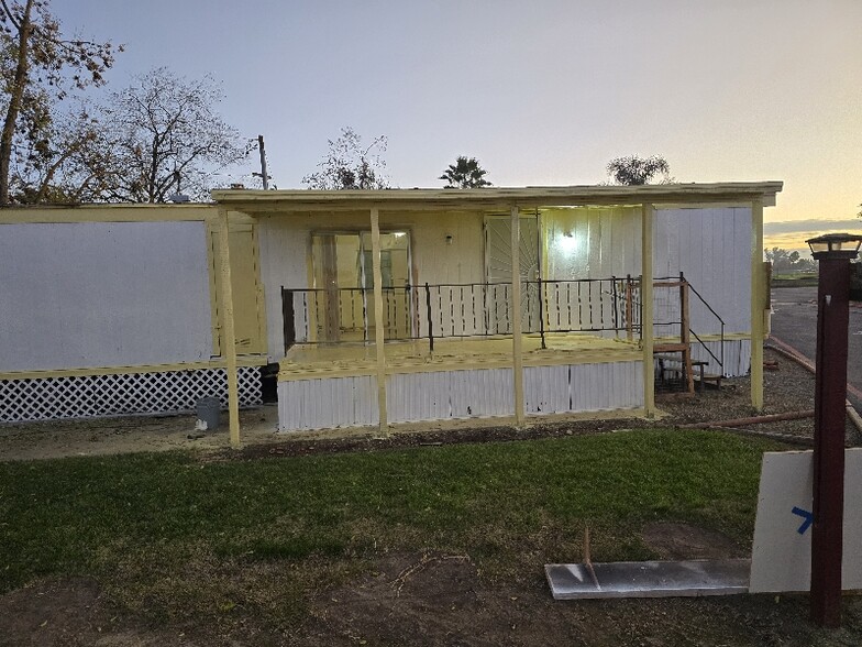 Building Photo - 2065 Atwater Blvd