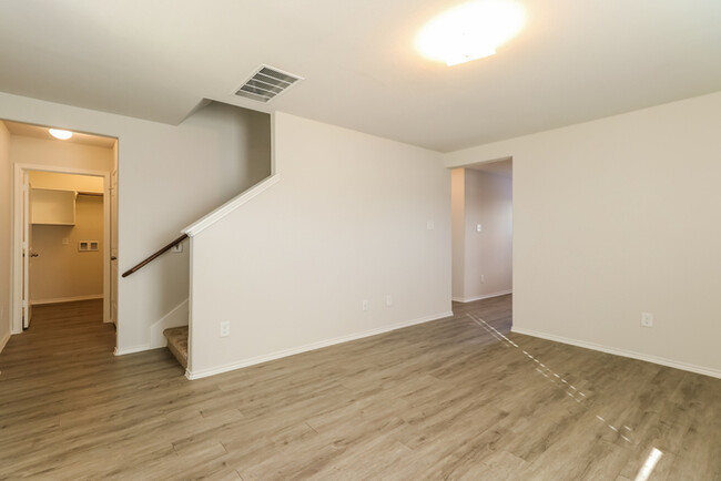 Building Photo - 3309 East Chunk Dr
