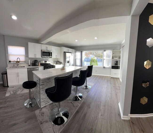 Building Photo - 8001 N Elmore St