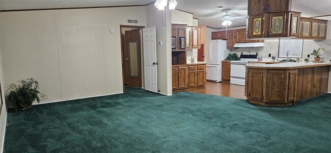 Building Photo - 3636 LAZY LAKE Dr S