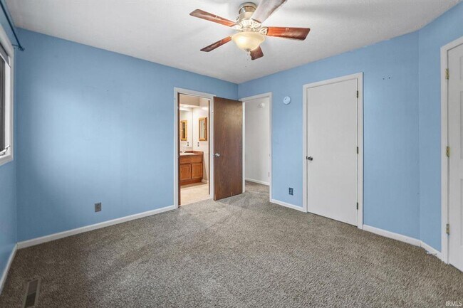 Building Photo - 4 BR Home in Bar Barry Heights