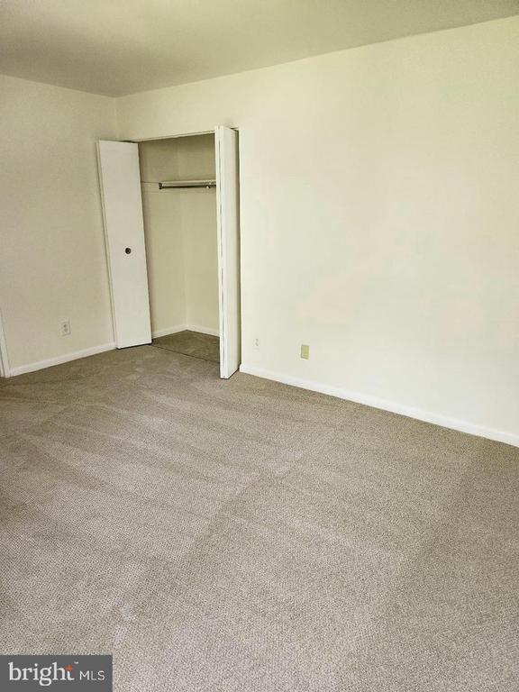 Building Photo - 4960 Sentinel Dr