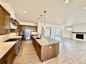 Building Photo - Luxury Living in Kissing Camels – 4 Bed | ...