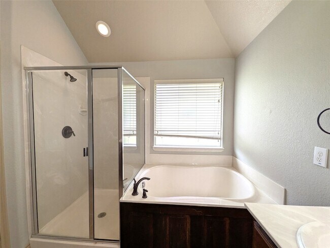 Building Photo - 14013 Zippo Way