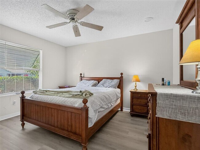 Building Photo - 1222 Santos Pl