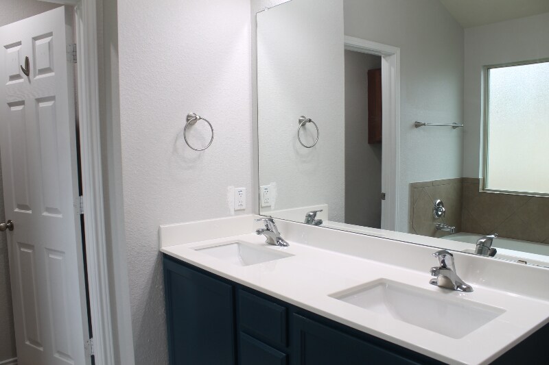 Building Photo - 6610 Mustang Creek Rd
