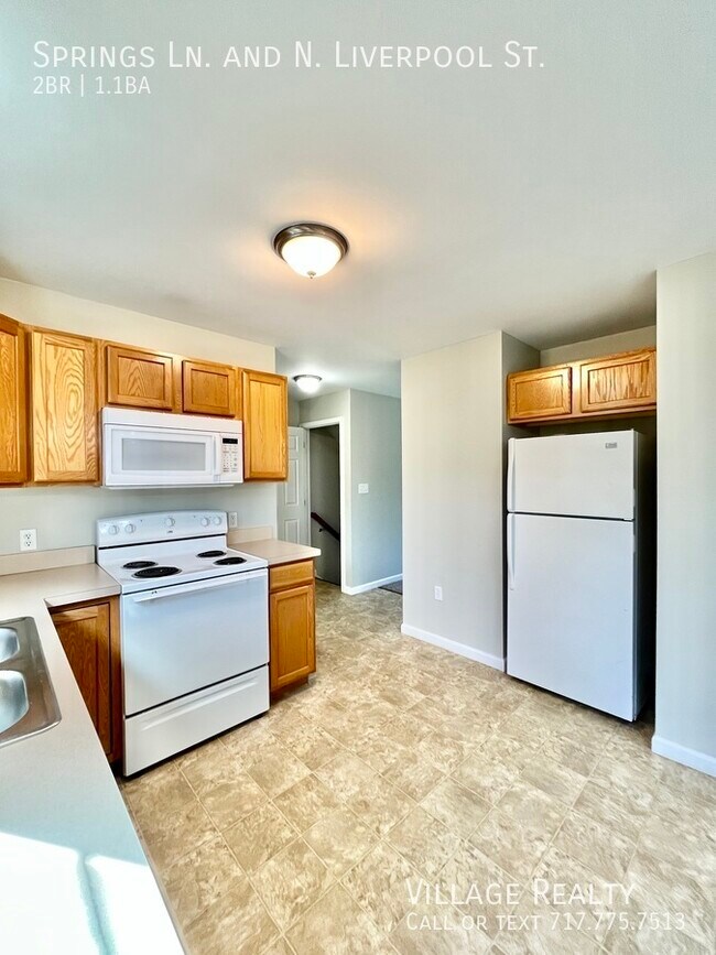 Building Photo - 155 Springs Ln