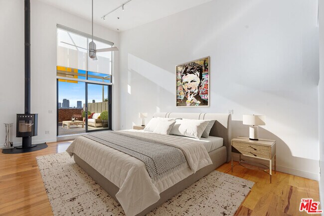 Building Photo - 1850 Industrial St