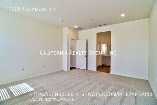 Building Photo - 19205 Salamanca St