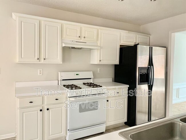 Building Photo - 485 Chippenham Ct