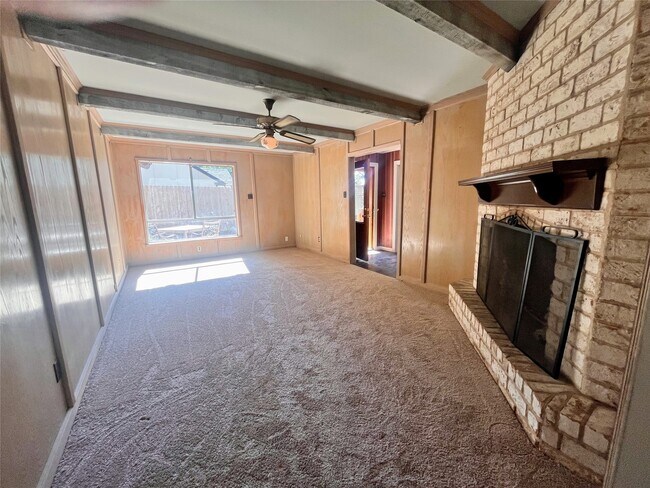 Building Photo - 1914 Indian Shores Rd