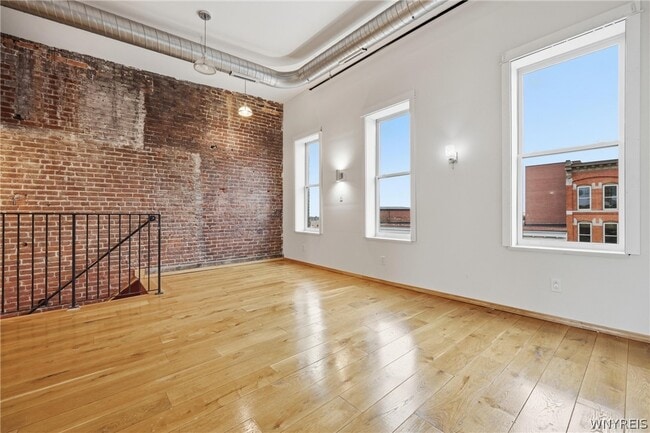 Building Photo - 110 Genesee St