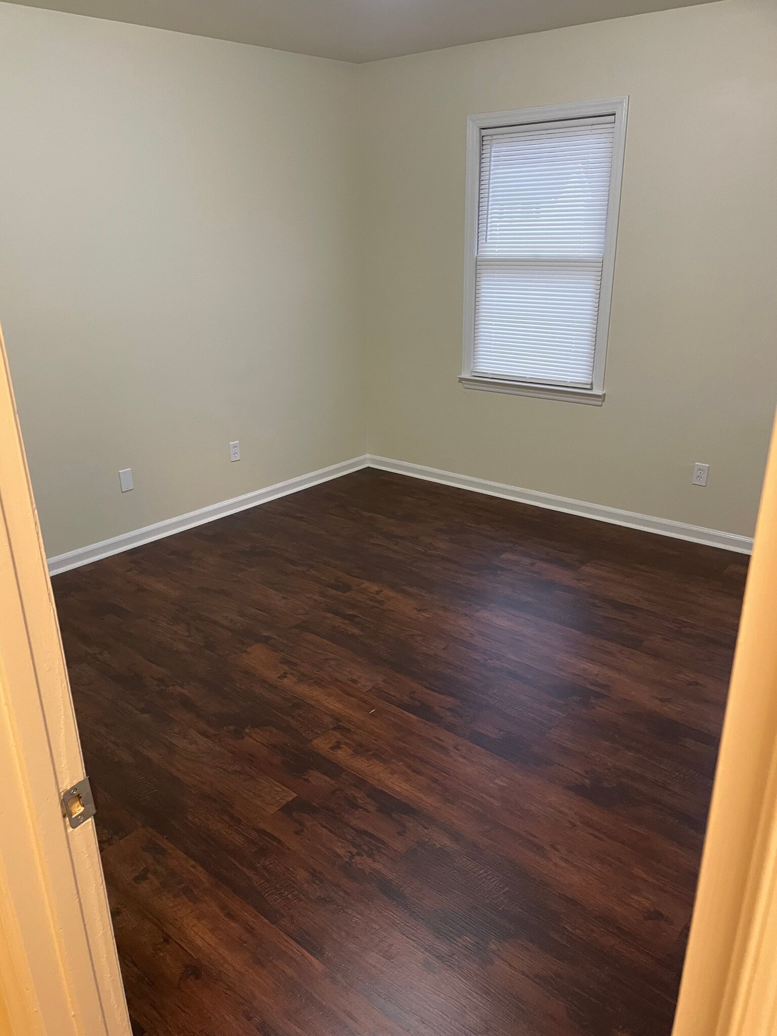 Building Photo - 224 Bridgefield Pl