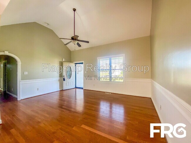 Building Photo - 101 Autumn Ridge Dr