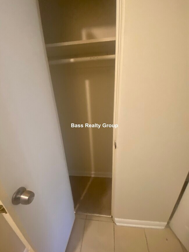 Building Photo - 810 Seward St