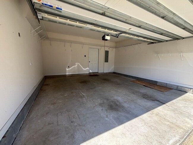 Building Photo - 4816 Village Walk