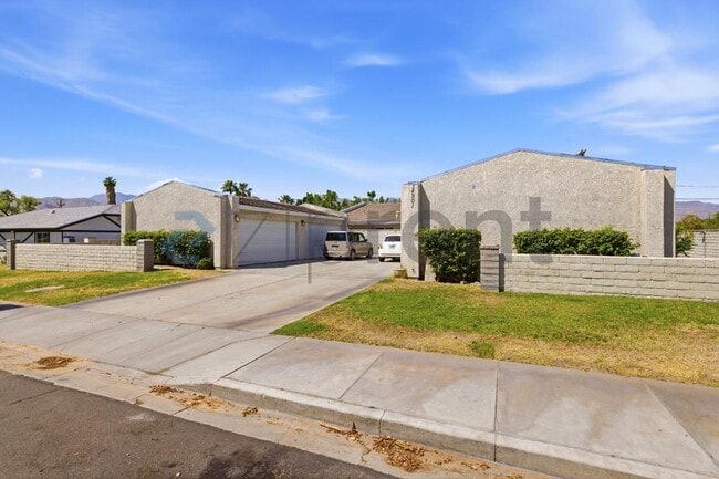 Building Photo - 34901 Marcia Rd