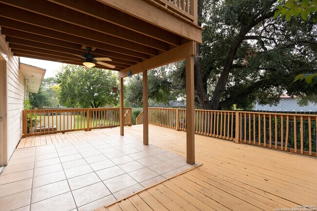 Building Photo - 224 Shadyview Dr