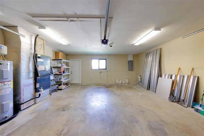 Building Photo - 795 119th Ave