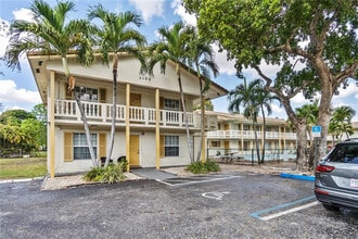 Building Photo - 3100 Coral Springs Dr